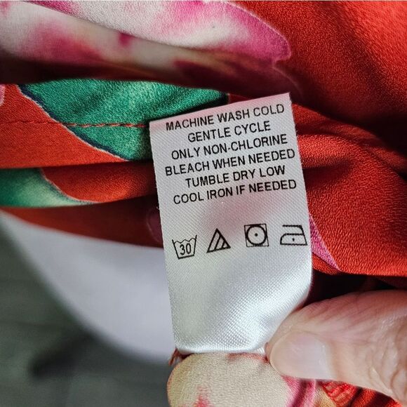 West Kei Orange Floral Surplice Blouse Size Small - Picture 8 of 9